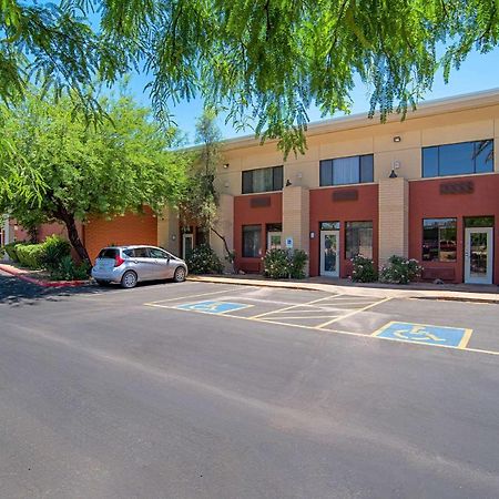 Quality Inn & Suites Phoenix Nw - Sun City Youngtown Exterior foto