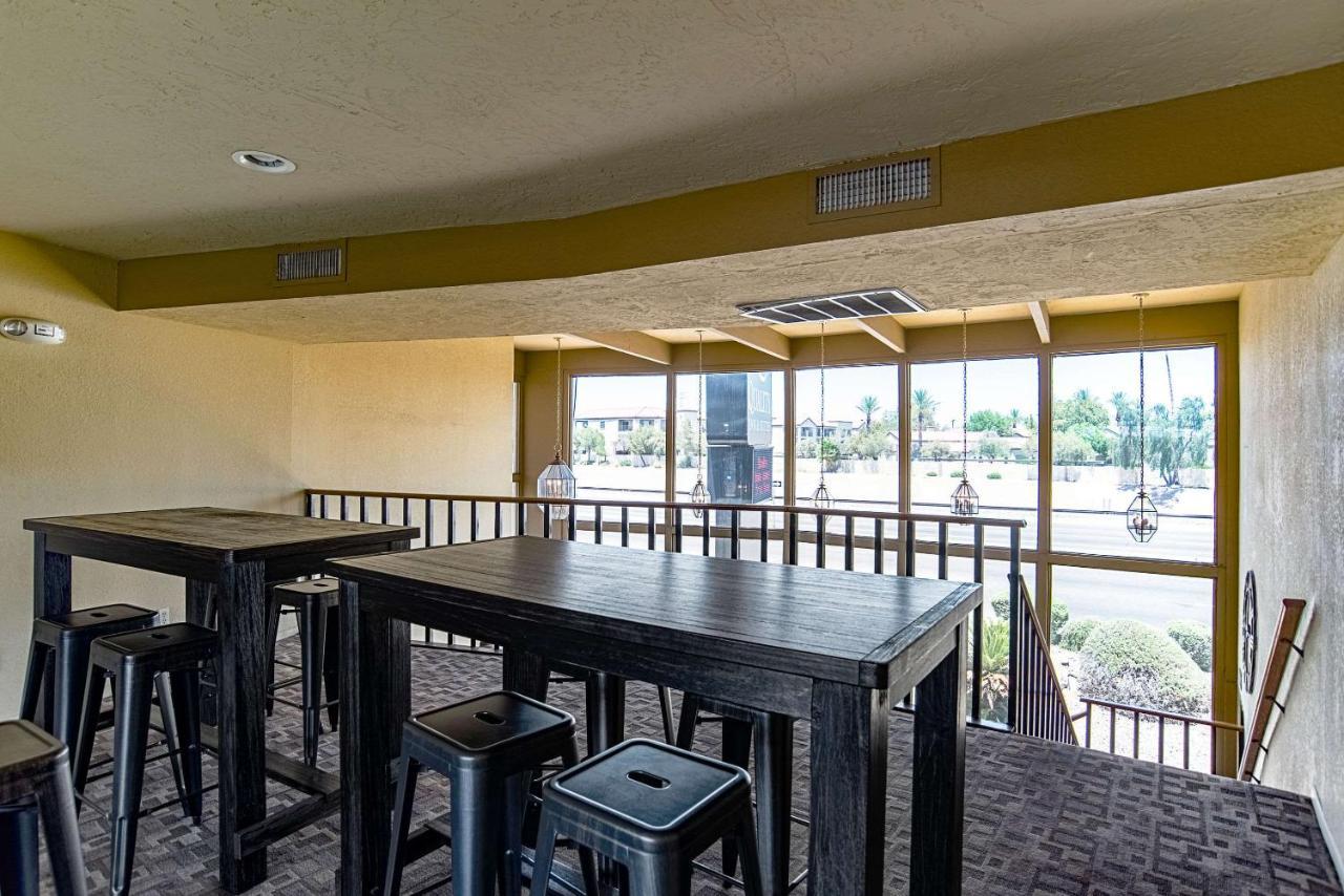Quality Inn & Suites Phoenix Nw - Sun City Youngtown Exterior foto